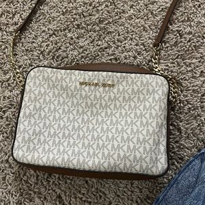 Michael Kors cross body